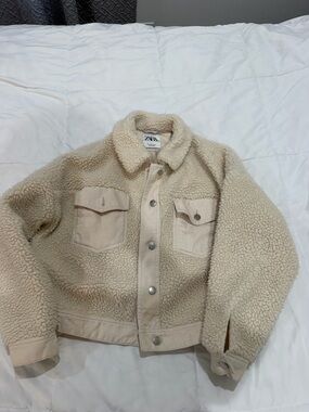 ZARA Cream Sherpa Button-Front Jacket
